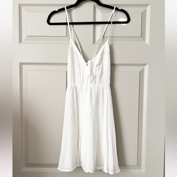 NWT Forever 21 Contemporary White Mini Dress, Size Small - Picture 1 of 6